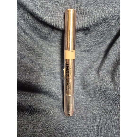 LOreal Magic Lumi Highlighter Pen - Light Glow Illuminator - Picture 2 of 2